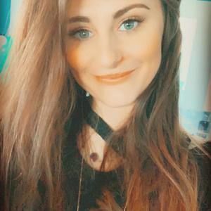 Meet your Posher, Caitlin